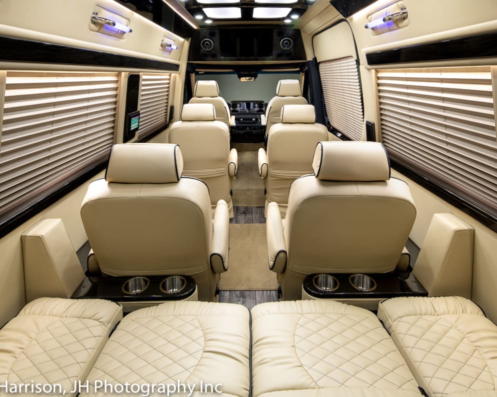 2022 Midwest Automotive Designs Presidential