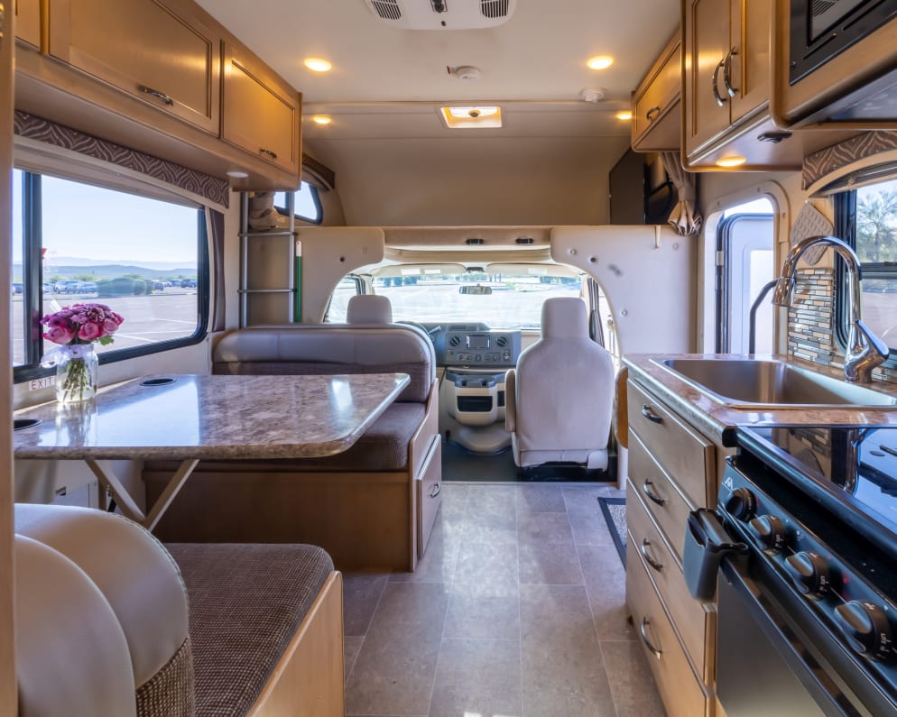 2018 Thor Motor Coach Chateau
