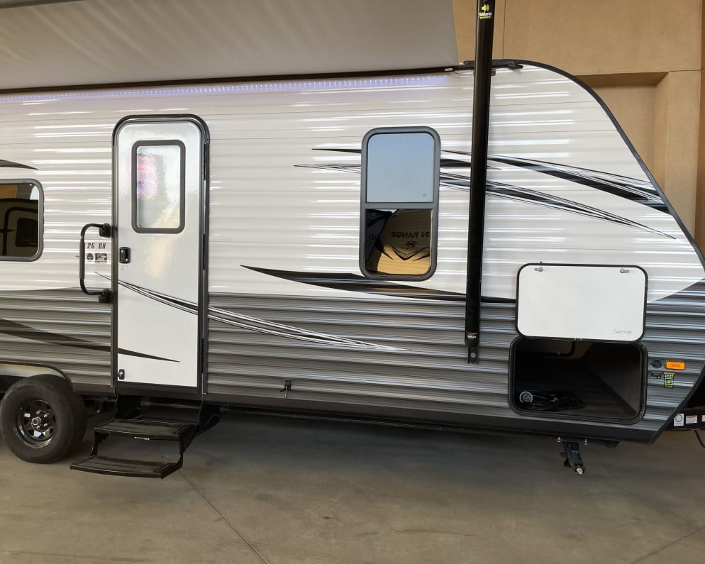 Travel Trailer RV for Rent in Riverside, California