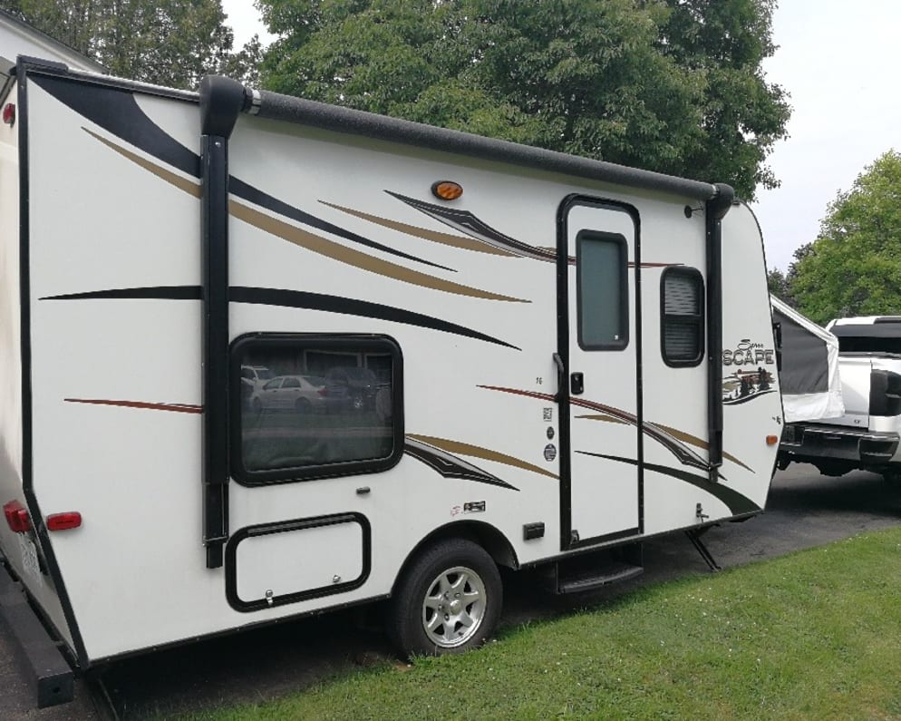 2014 K-Z Manufacturing Spree Escape available for rent in Grand bend Ontario