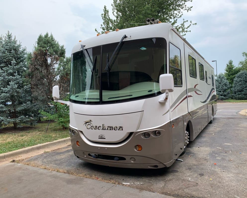 Class A RV for Rent in Lenexa, Kansas