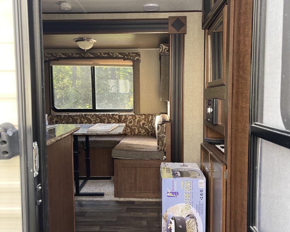 2016 Travel Trailer RV for Rent in Seward, Alaska