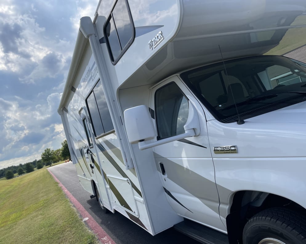2022 Thor Motor Coach Freedom Elite