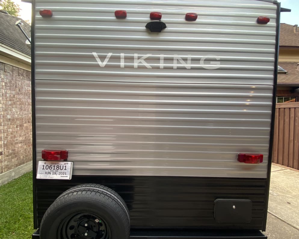 2021 17BH  by Coachmen for rent in 77339