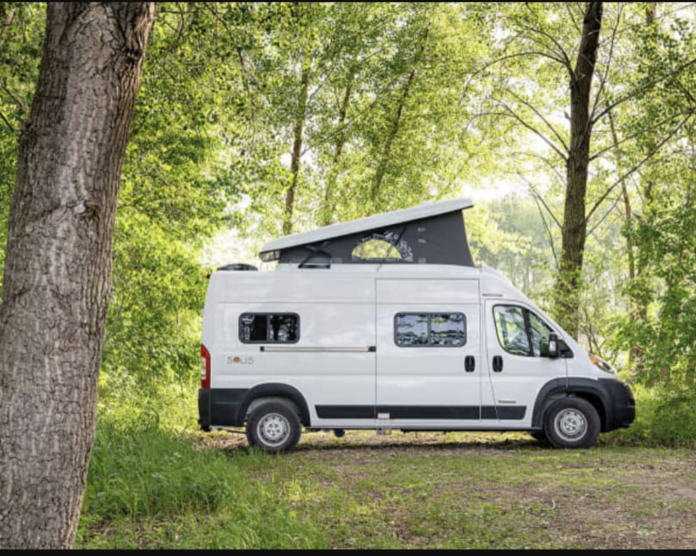 2022 Winnebago Solis