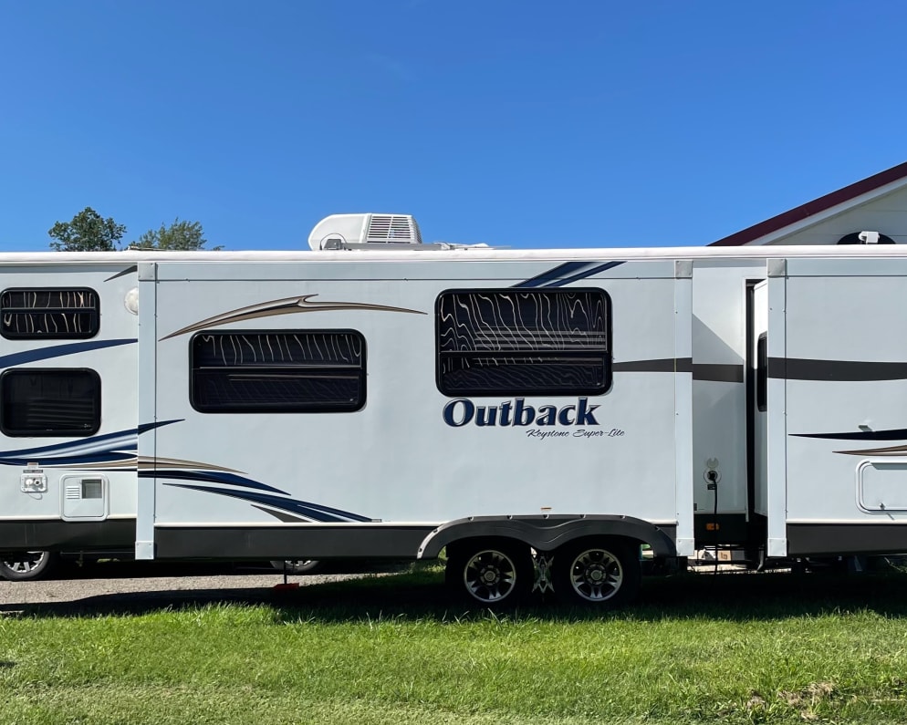 2012 Travel Trailer RV for Rent in Kirkville, New York - RVUSA.com