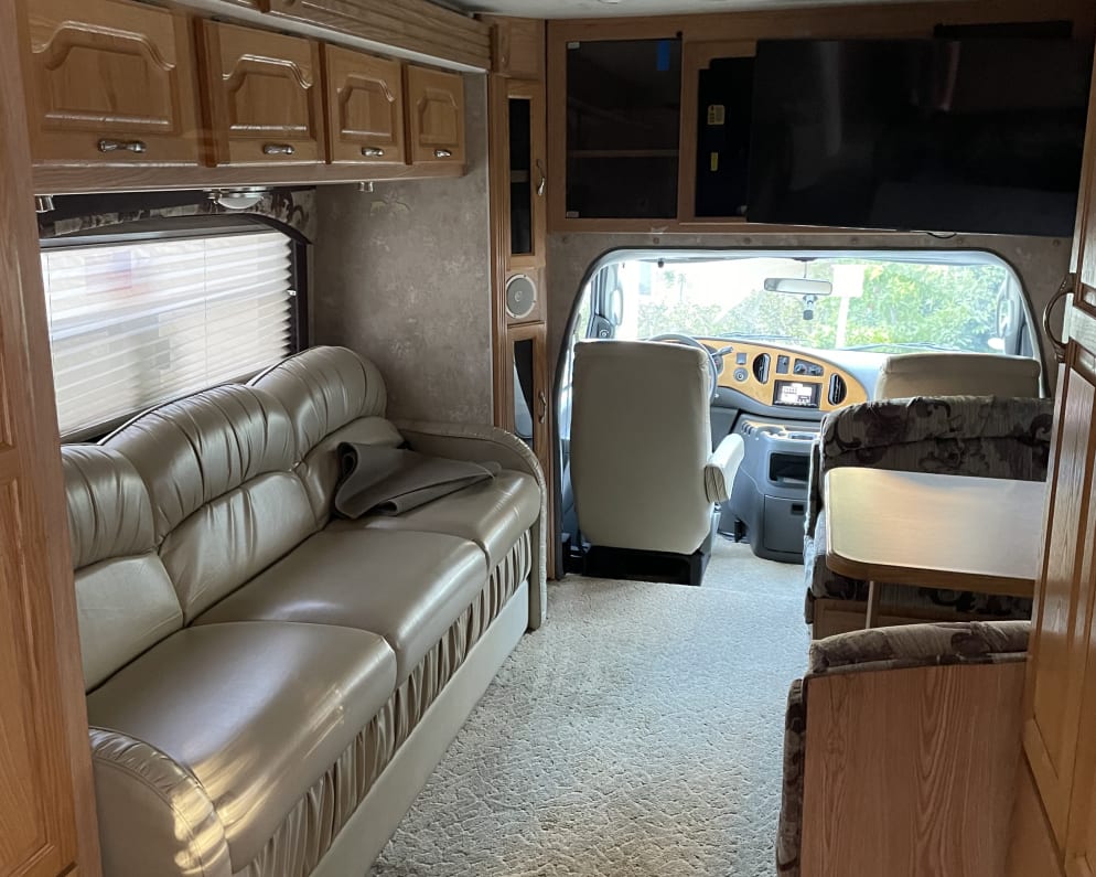 2004 Concord Coachmen Class B for rent in Livermore California