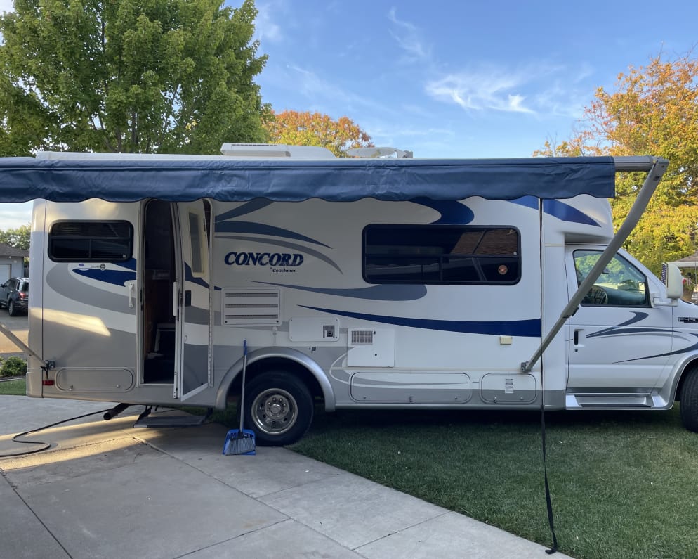2004 Concord Coachmen
