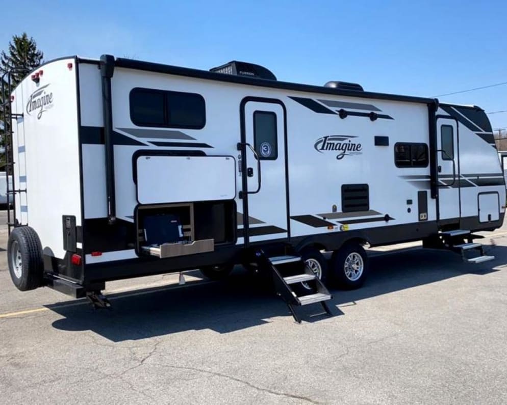 2021 Travel Trailer RV for Rent in Millersburg, Ohio