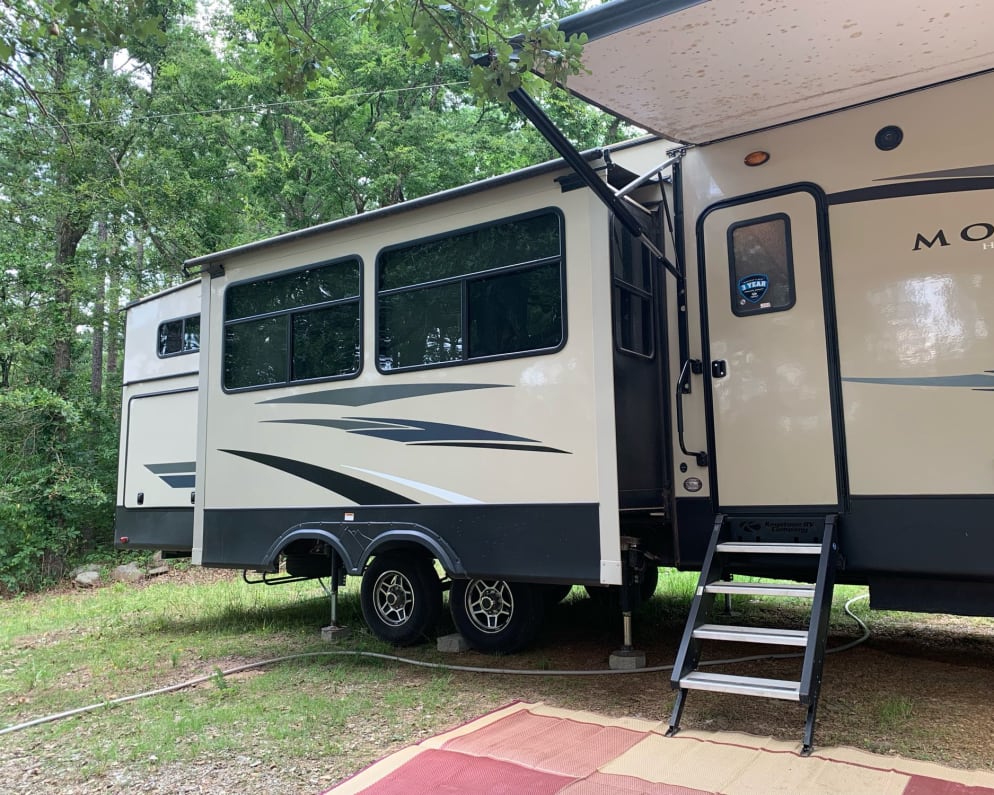 2019 Keystone Montana High Country