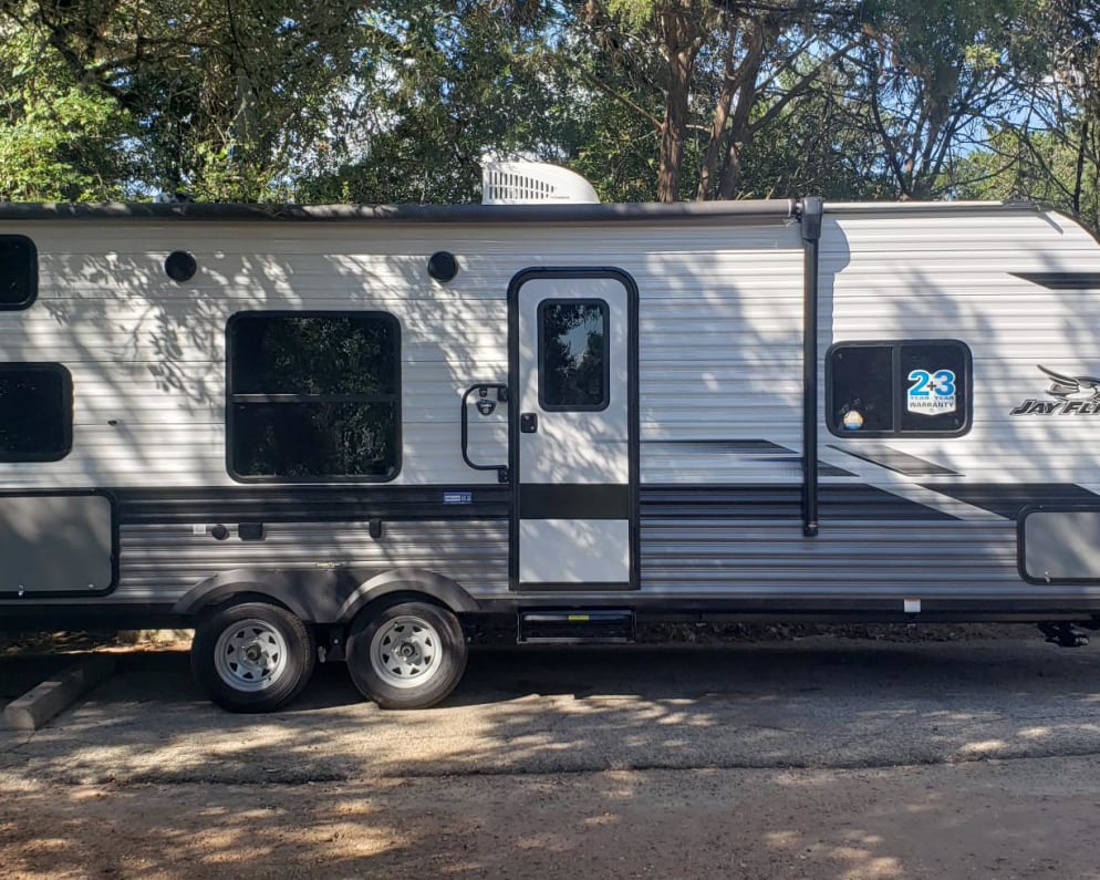 2022 Travel Trailer RV for Rent in Kingsland, Texas