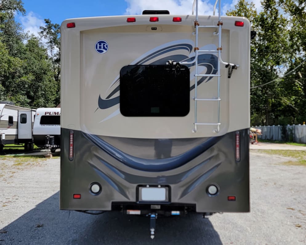 2016 Admiral  by Holiday Rambler for rent in 32218