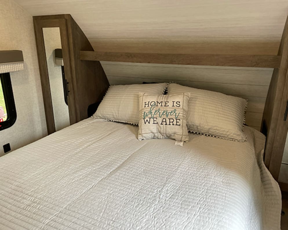 2022 Wildwood X-Lite  by Forest River for rent in 45040-8715