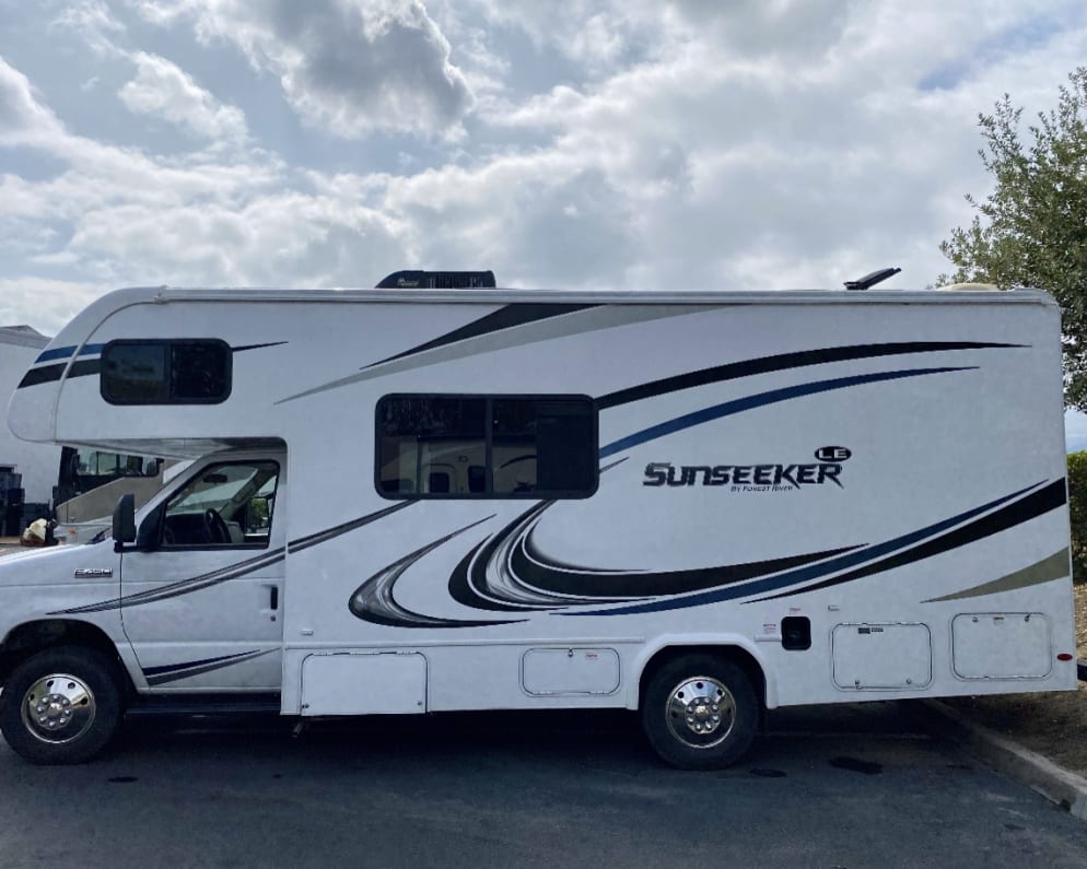 2019 Sunseeker  by Forest River for rent in 92821