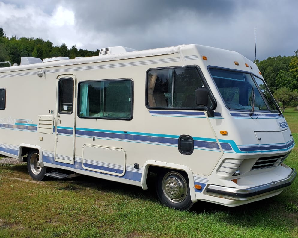 1993 Class A RV for Rent in Charlevoix, Michigan