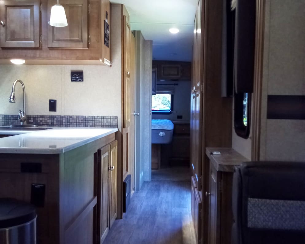 2018 Forest River Rockwood Ultra Lite Travel Trailer for rent in 1155 S Tippecanoe Ave San Bernardino California