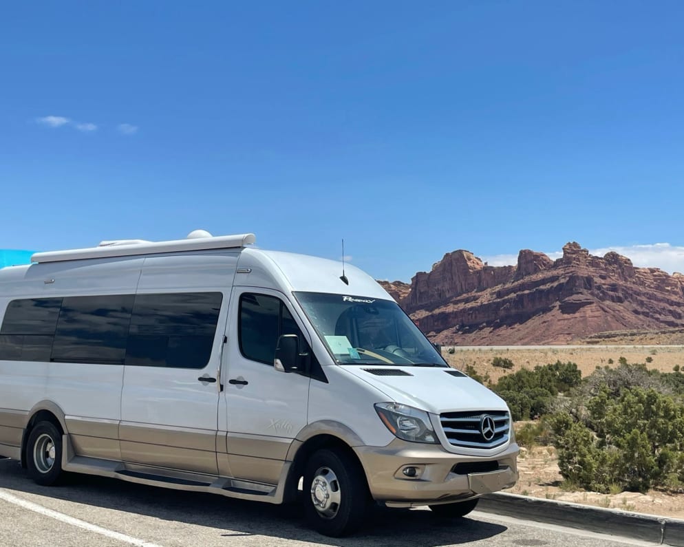 2020 Class B RV for Rent in Covington, Louisiana