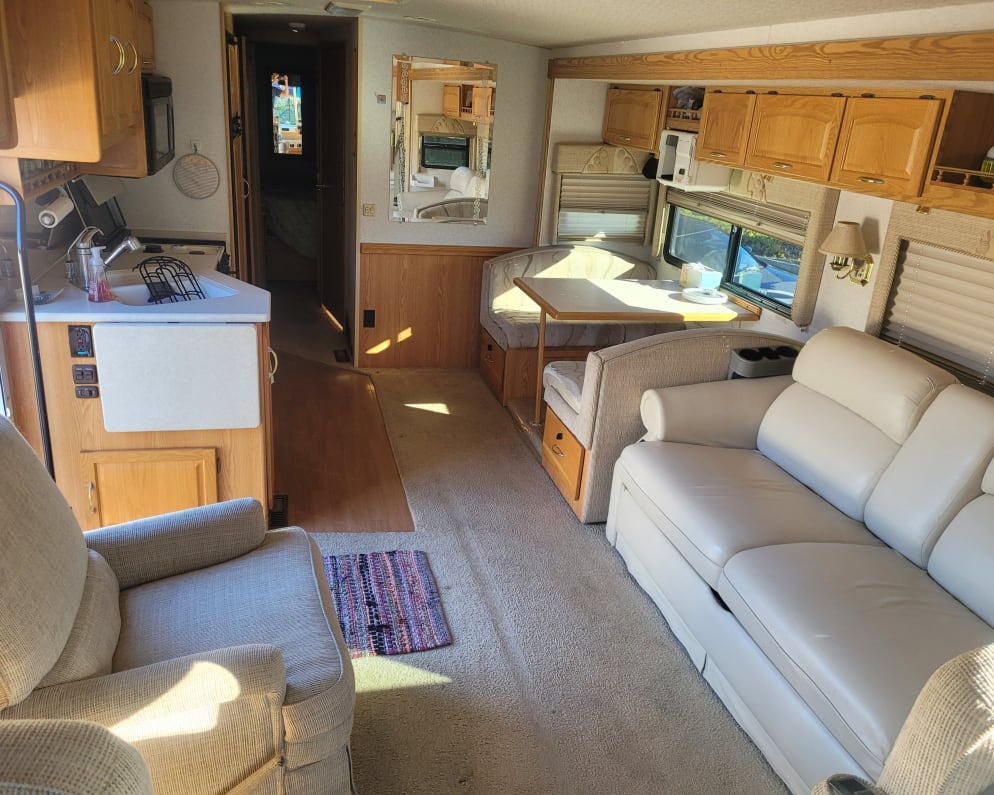 2002 Itasca Suncruiser available for rent in San Diego California