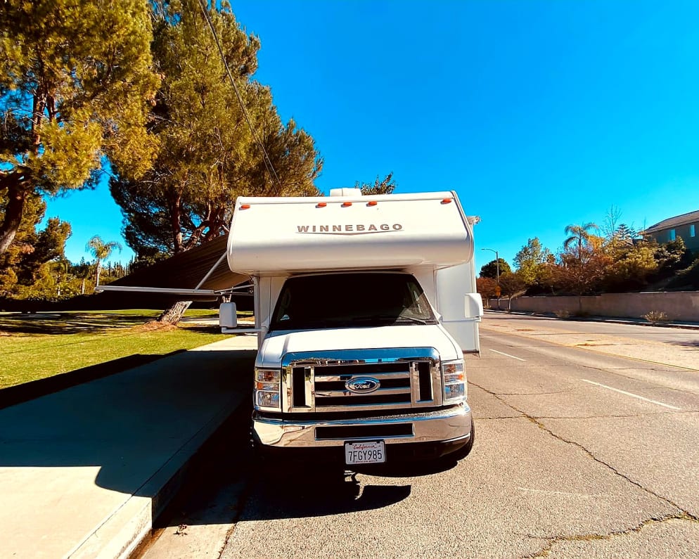 2015 Winnebago 31k Class C for rent in West Hills California
