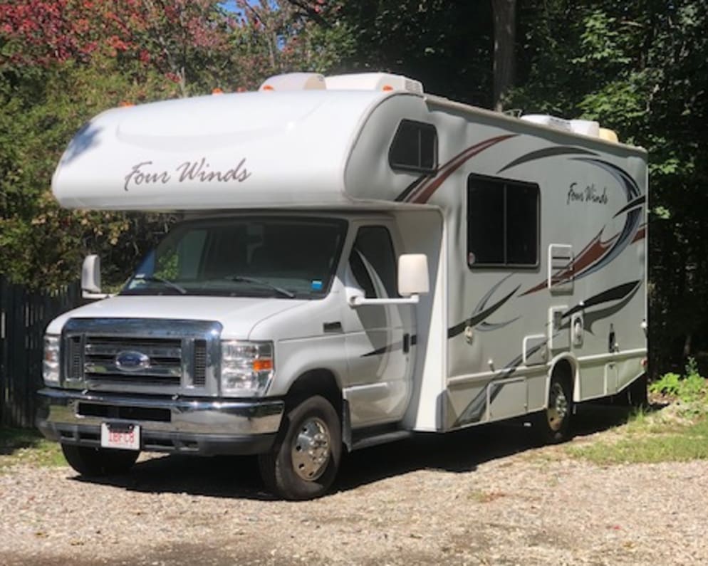 2011 Four Winds Four Winds Motorhome available for rent in SALEM Massachusetts