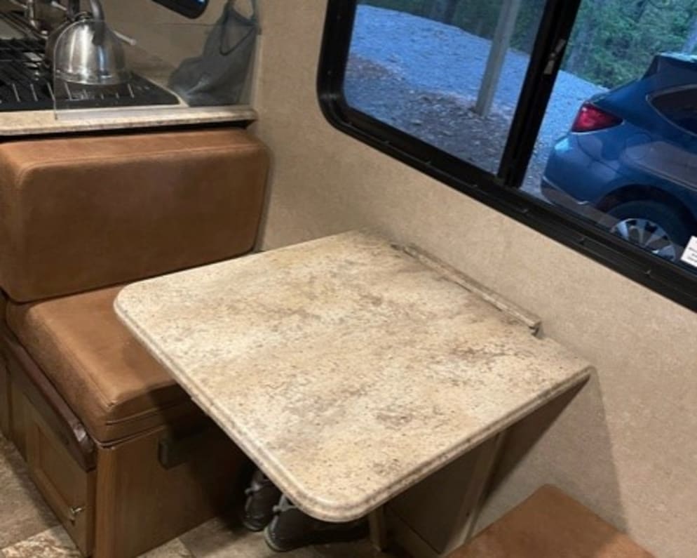 2017 Coachmen Leprechan Class C for rent in Overland Park Kansas