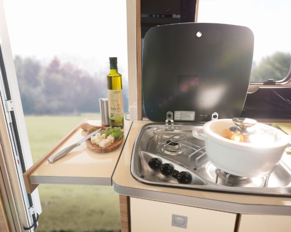 2021 Globebus I 1  by Dethleffs for rent in 39012