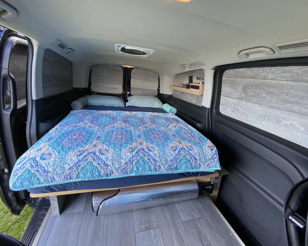 2018 Mercedes-Benz METRIS available for rent in Kahului Hawaii
