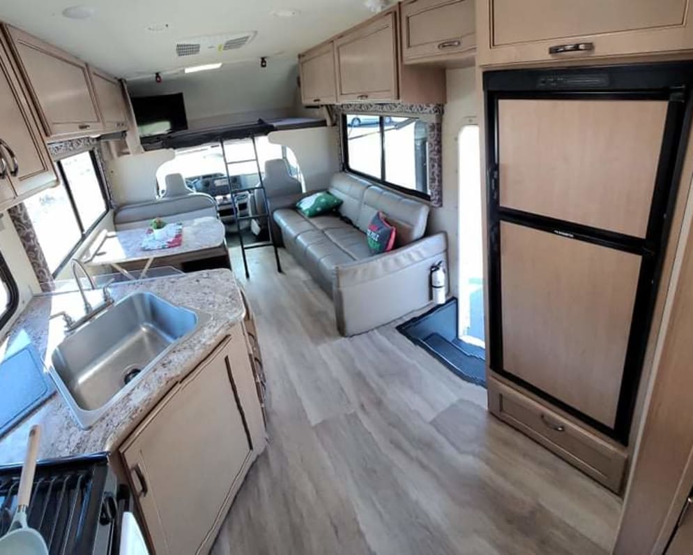 2020 Four Winds  by Thor for rent in 92562