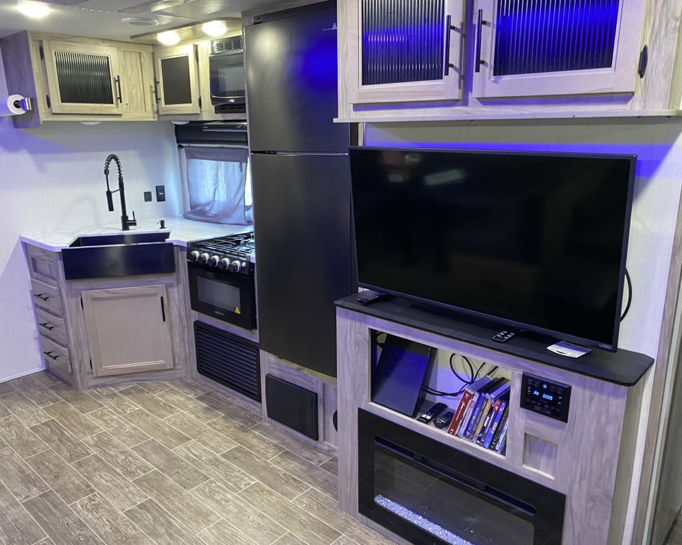 2021 Travel Trailer RV for Rent in Cochran,