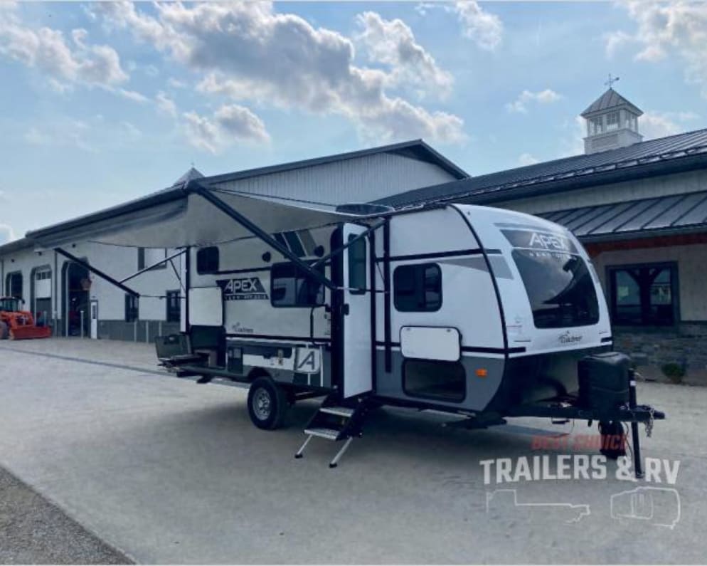 2022 Apex  by Coachmen for rent in 15227