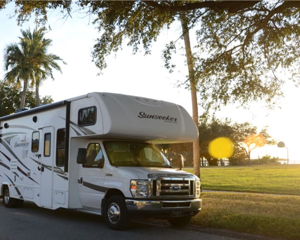 2017 Class C RV for Rent in RUSKIN, Florida