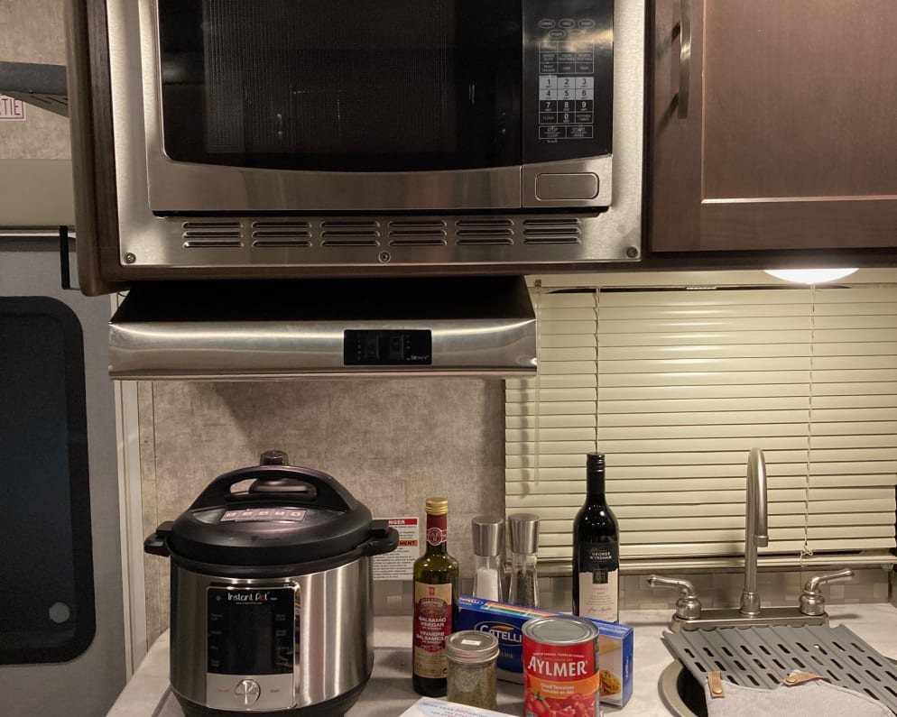 2019 Adventurer Class C 23RB Class C for rent in Winnipeg Manitoba