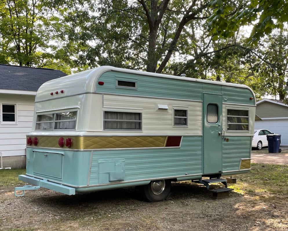 1965 Holiday Rambler Traveler