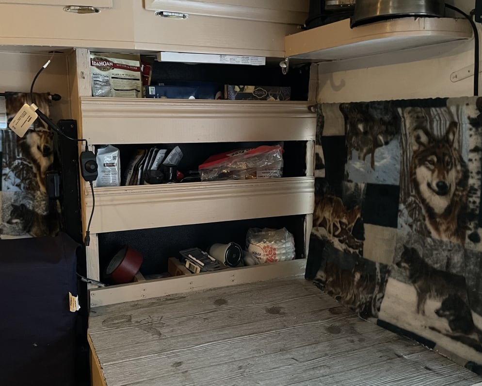 2012 Truck Camper RV for Rent in Anchorage, Alaska