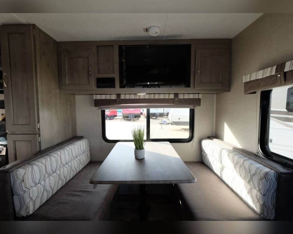 2019 Palomino Puma XLE 20RLC Travel Trailer for rent in Spring Texas