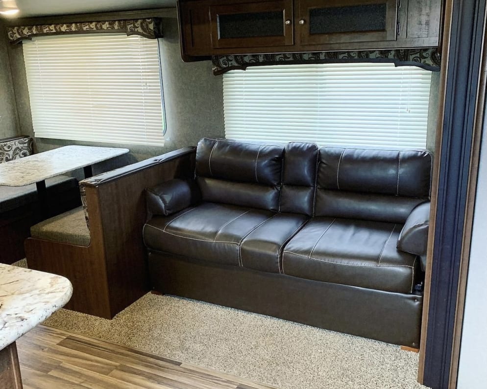 2018 Hideout  by Keystone for rent in V2M2K6