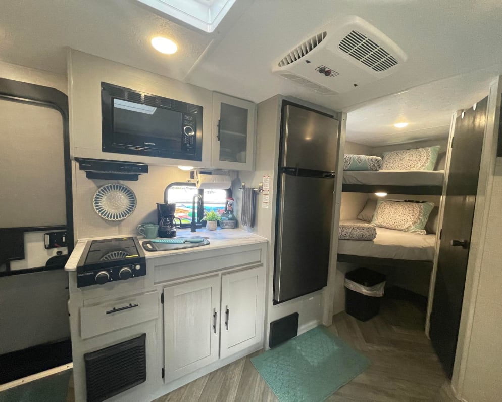 2022 Salem  by Forest River for rent in 32976