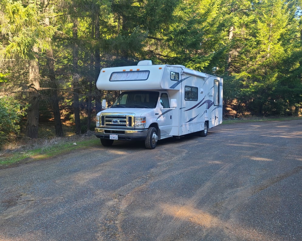 2011 Class C RV for Rent in Stockton, California