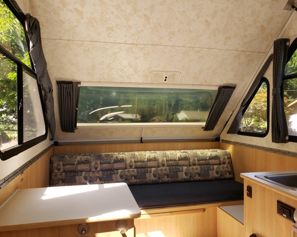 2005 Chalet Rv Arrowhead Popup for rent in Portland Oregon