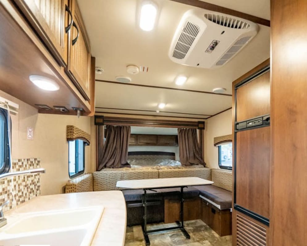 2015 Jayco Jay Feather Ultra Lite Travel Trailer for rent in Lethbridge Alberta