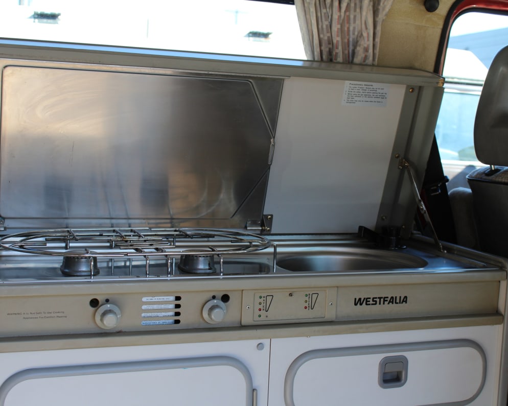 1990 Volkswagen Vanagon Class B for rent in Seattle Washington