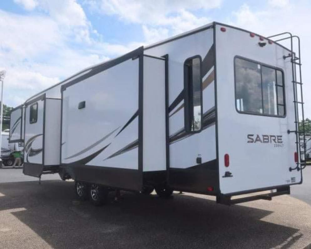 2021 Fifth Wheel RV for Rent in Springville, Utah