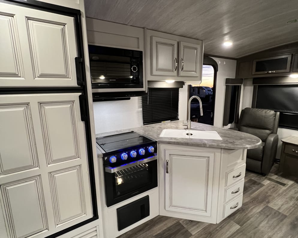 2021 Travel Trailer RV for Rent in Moses Lake, Washington