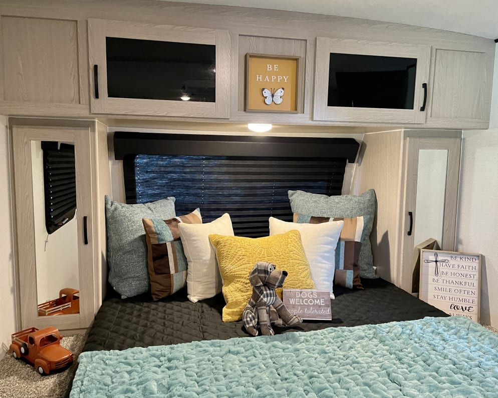2022 Coachmen Apex Nano available for rent in Shakopee Minnesota