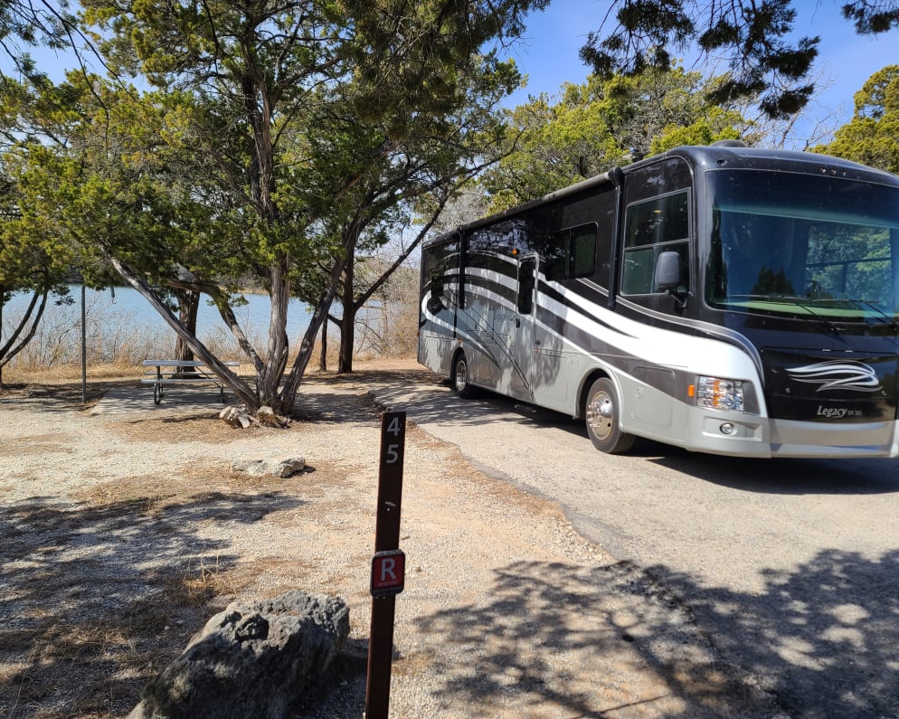 2014 Class A RV for Rent in BURLESON, Texas