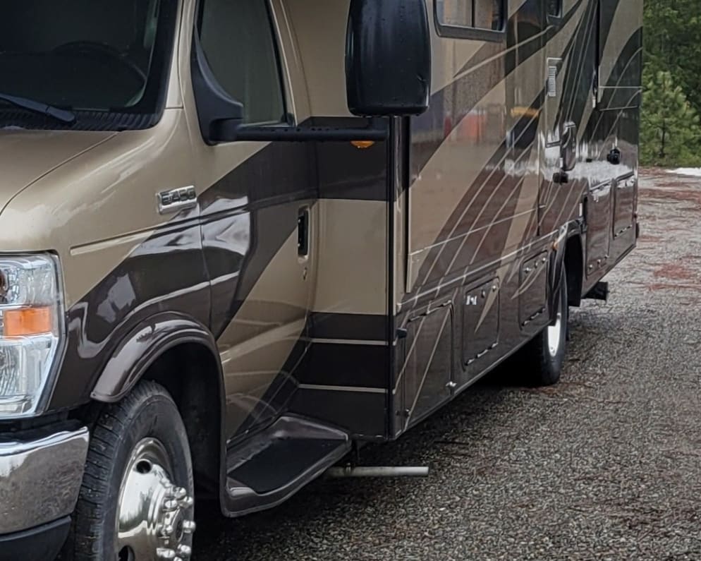 Class C RV for Rent in Blanchard, Idaho