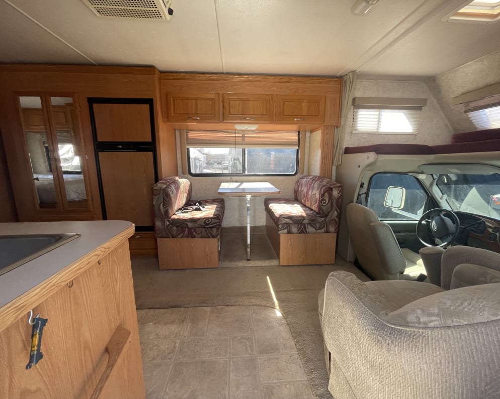 2004 Ford Chateau Sport Class C for rent in Reno Nevada