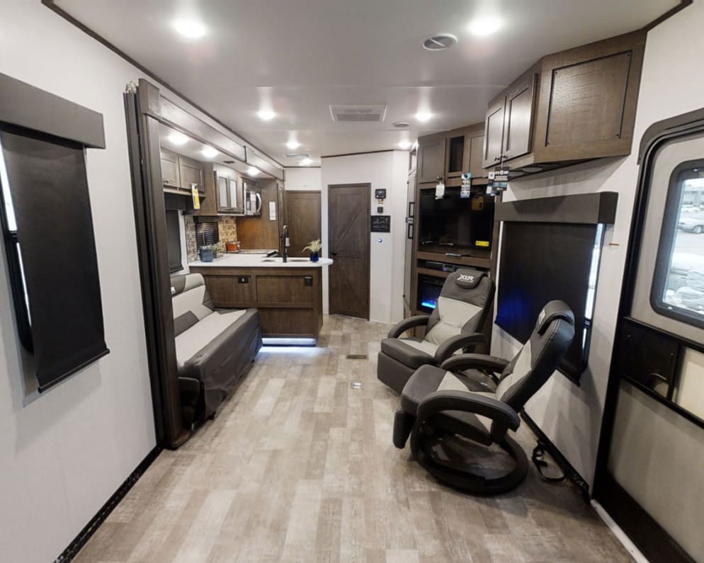 2021 Xlr Thunrderbolt  by Forest River for rent in 85225
