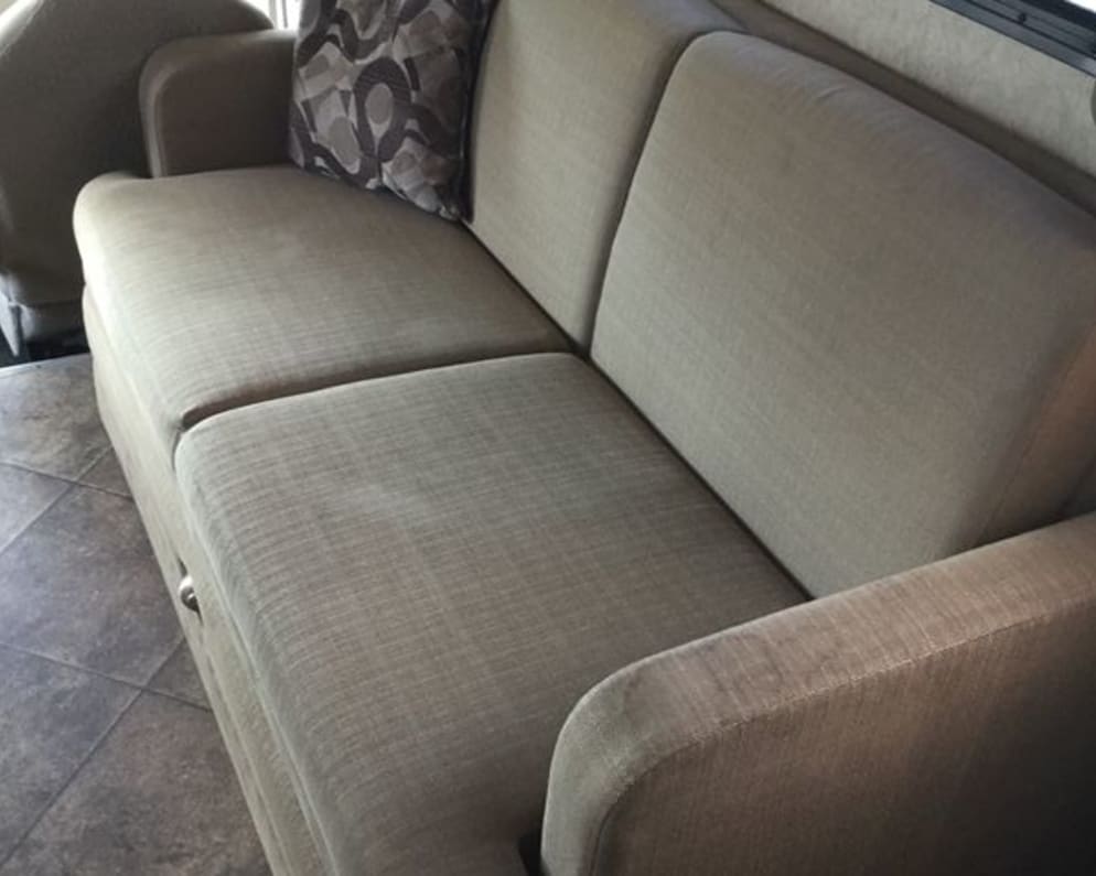 2014 31DS  by Adventurer for rent in V1X 7S5