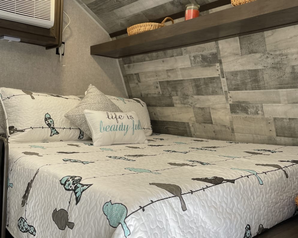2022 Dutchmen Coleman Lantern Travel Trailer for rent in Gulf Breeze Florida